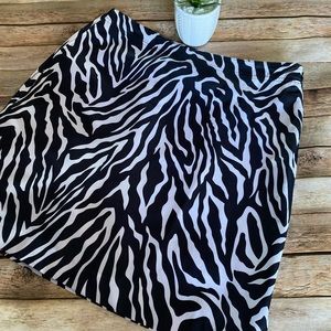 EP Pro Black White Animal Print Golf Skort Size 8